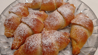 Bratislavské rohlíčky s ořechovou nádivkou