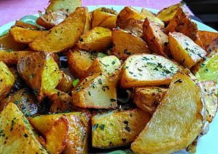 Pečené  česnekové brambory s mix bylinkami