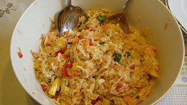 Salát z vodnice s mrkví a paprikami