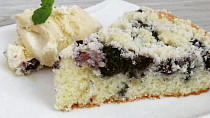 Borůvkový koláč s drobenkou