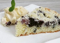 Borůvkový koláč s drobenkou