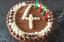 můj dortík k synovým narozeninám podle tohoto receptu .-)