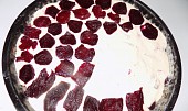 Pohankový koláč s červenou řepou