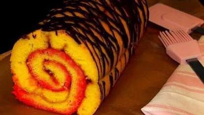 Punčová roláda s marmeládou a čokoládou