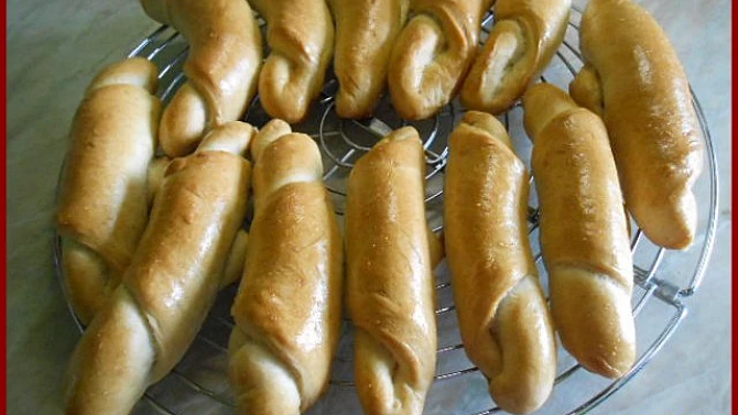 Sádlové rohlíky zadělávané v domácí pekárně, Vynikající sádlové rohlíky ☺