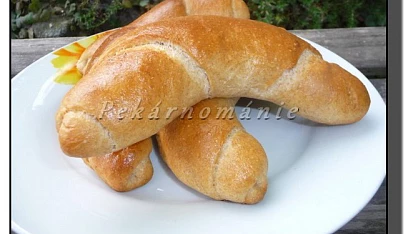 Špaldové rohlíky s kefírem