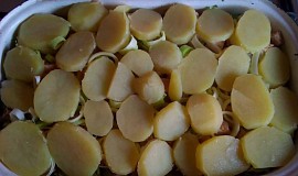 Zapečené brambory s brokolicí a pórkem
