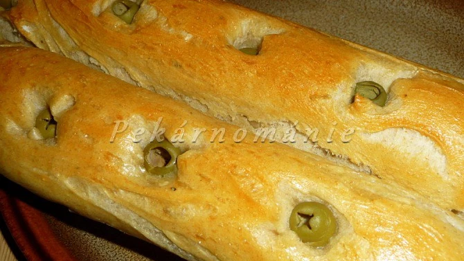 Bagety s olivovými poupaty