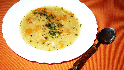 Česnečka trochu jinak - s červenou čočkou
