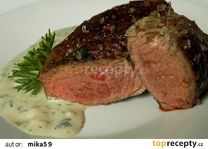 Hovězí steak s omáčkou z Nivy a libečku