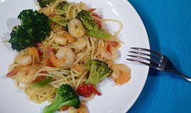 Krevety s brokolicí a špagetami