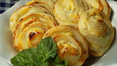 Listové šneky s mátovo - meduňkovým tvarohem