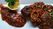 Osso buco  s rajčatovou šťávou