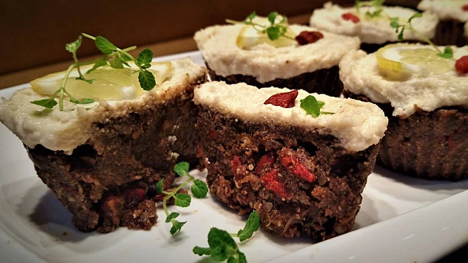 Raw mrkvové muffiny s citronovou polevou