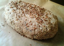 RAW proteinový chléb - nejen pro sportovce