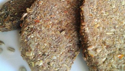 RAW proteinový chléb - nejen pro sportovce