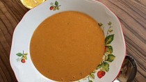 Shurbet el-Ads (Egyptská polévka z červené čočky)