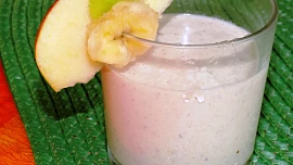 Smoothie "Jablíčkové s rozinkami, oříšky a skořicí" pro maivu