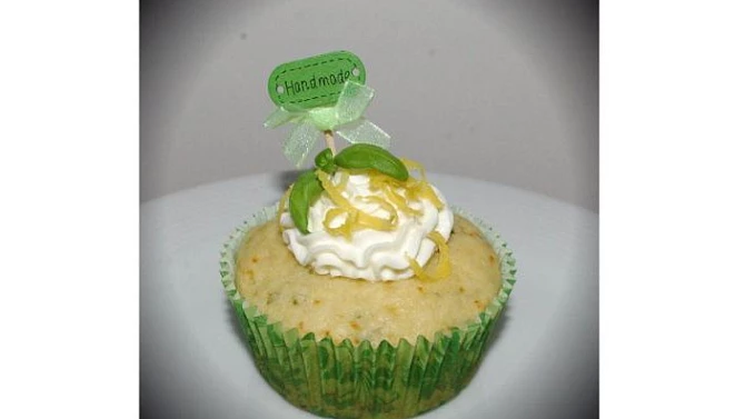 Bazalkovo citronové muffiny / cupcaky, Bazalkovo citrónové muffiny / cupcaky