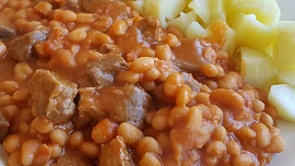 Hovězí kousky s fazolemi Baked Beans