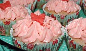 Jahodové muffiny / cupcaky (Jahodové muffiny / cupcaky)
