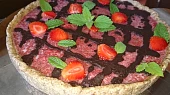 Raw jahodový koláč bez ořechů