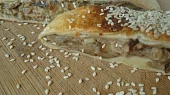 Houbový štrúdl