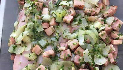 Králík pod slaninou