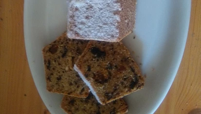 Rychlý chlebíček nebo bábovka se sušenými švestkami