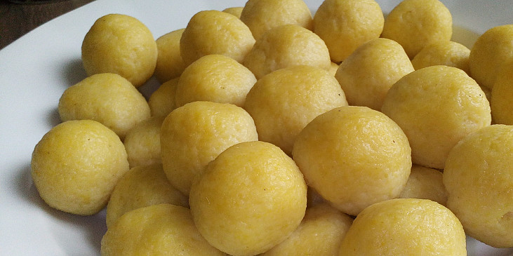 Těsto na bramborové knedlíky (Velikost pingpongového míčku)