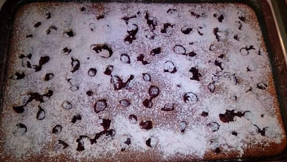 Bublanina s domácími třešněmi