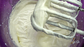 Hruškový dort s mascarpone