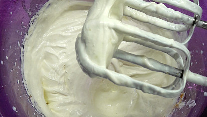 Hruškový dort s mascarpone, Pokud je krem husty, rozredime mlekem