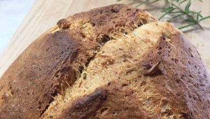 Italský bramborový chléb s parmezánem