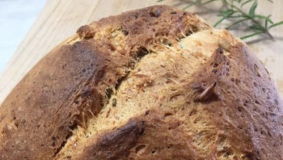 Italský bramborový chléb s parmezánem