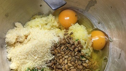 Italský bramborový chléb s parmezánem