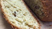 Italský bramborový chléb s parmezánem