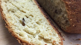 Italský bramborový chléb s parmezánem