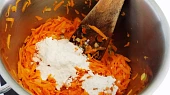 Nudlová polévka s tofu