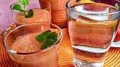 Smoothie s jablky, rajčaty a mrkví