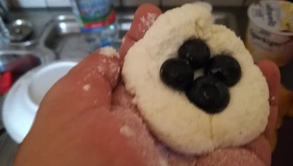 Nekynuté sladké knedlíky s kakaem z tvarohového těsta a krupicové kaše