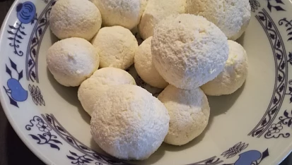 Nekynuté sladké knedlíky s kakaem z tvarohového těsta a krupicové kaše