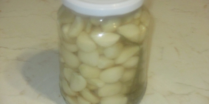 Zavařený česnek 1 (česnek pro labužníky)