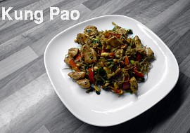Kuřecí kung pao (Použito s rýžovými nudlemi.)