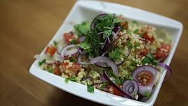 Kuskusový salát - tabbouleh