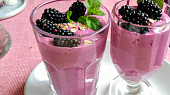 Ostružinové smoothie s vločkami a tvarohem