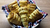 Slané kynuté kornoutky