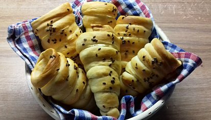 Slané kynuté kornoutky