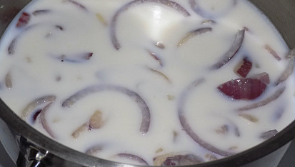 Špagetová dýně s brynzovou omáčkou