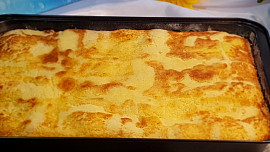 Šťavnaté tvarohovo-citronové řezy s brusinkami